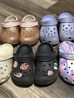 CROCS Kids Classic Clogs in Black, Rose Gold, Lavender & Multicolor